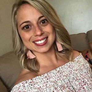 Off the shoulder quarter sleeve flowered